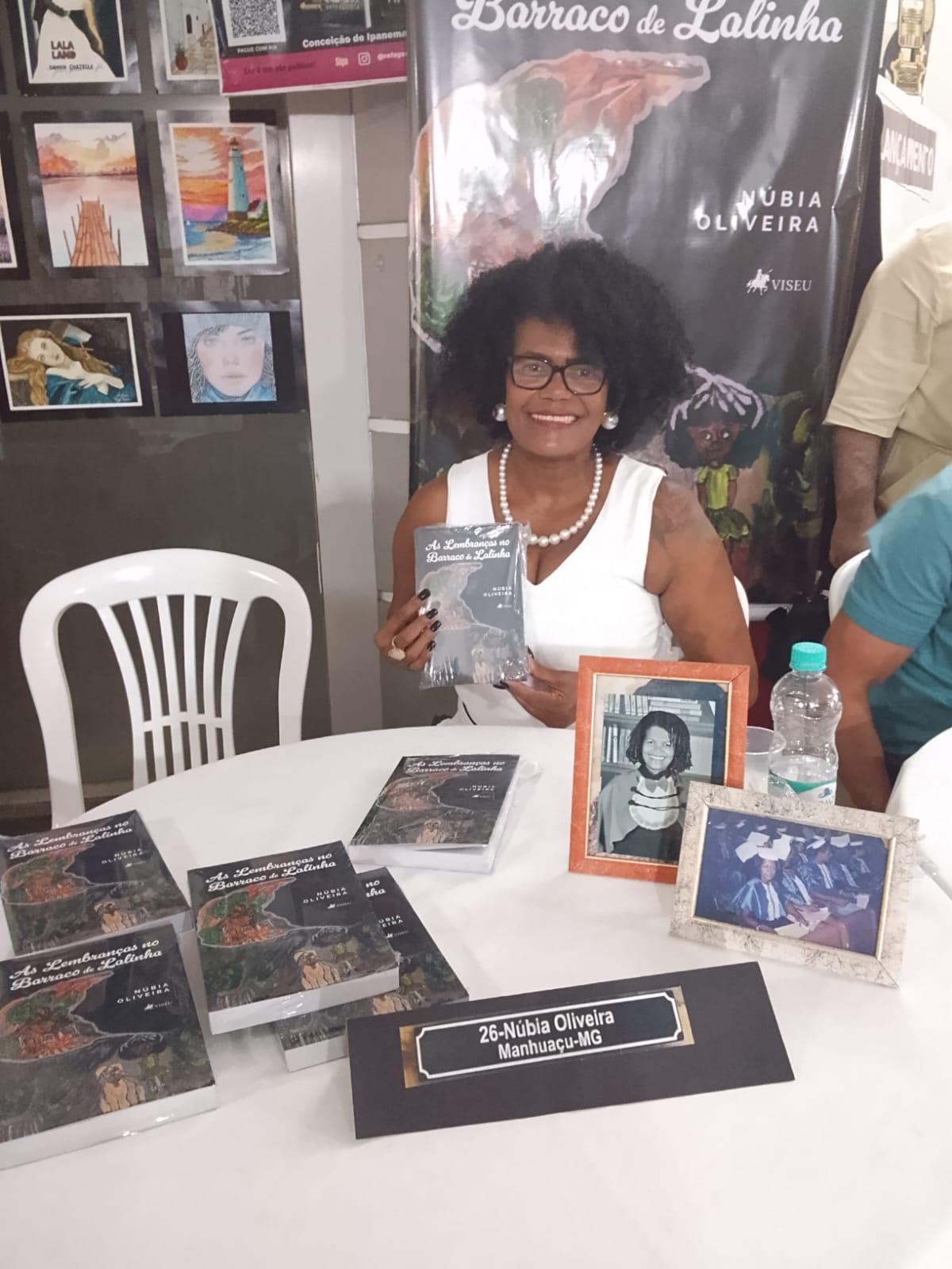 Núbia Oliveira, Escritora de Manhuaçu lança obra que transforma dor em reflexão social